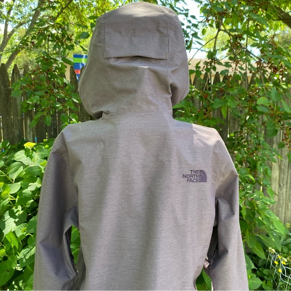 North Face Hyvent Lavender Rain Jacket - Picture 5 of 16